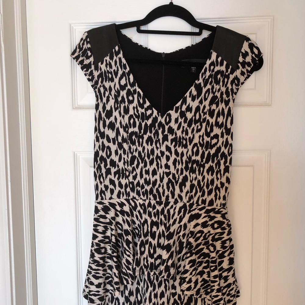 Karen Kane  print dress